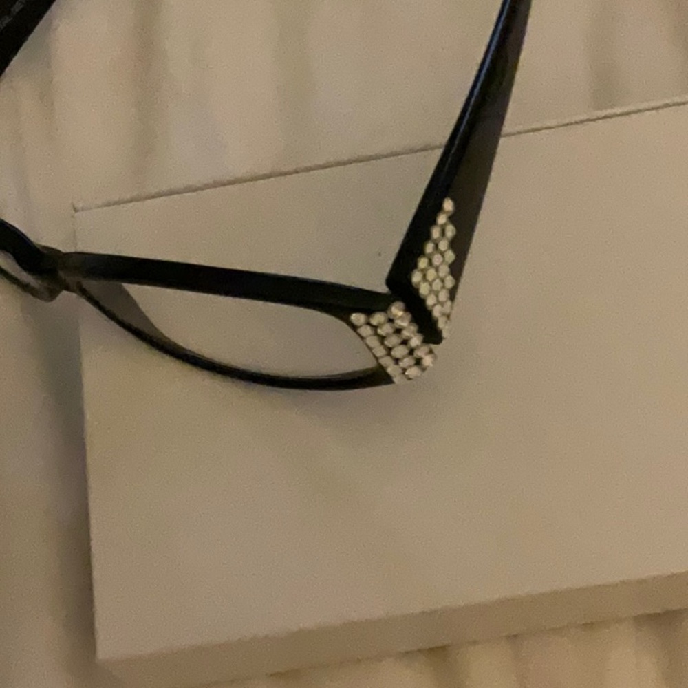 JIMMY CRYSTAL 1.5 readers white Swarovski crystals on sides. Black 
No scratches